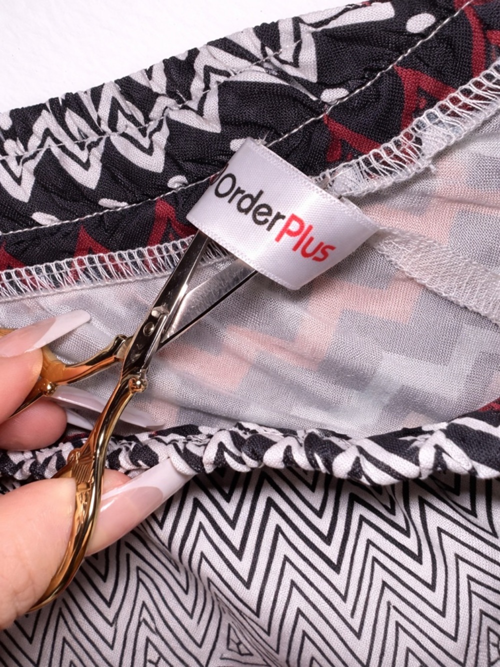 Multicolor Patterned Drawstring Pants - Picture 6 of 9